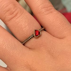 Clear heart banded ring